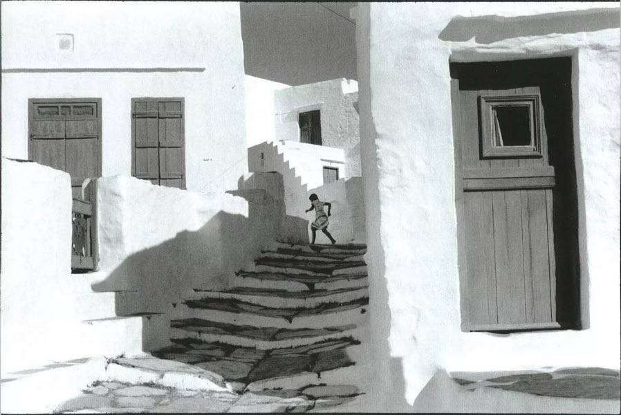 Retra_tos's tweet photo. #fotografia Sifnos, Greece, 1961 #fotografo Henri Cartier-Bresson Estados Unidos, 1908–2004 
RISD Museum, Providence, #RhodeIsland (Estados Unidos) #HenriCartier https://t.co/opZjWiS5yA