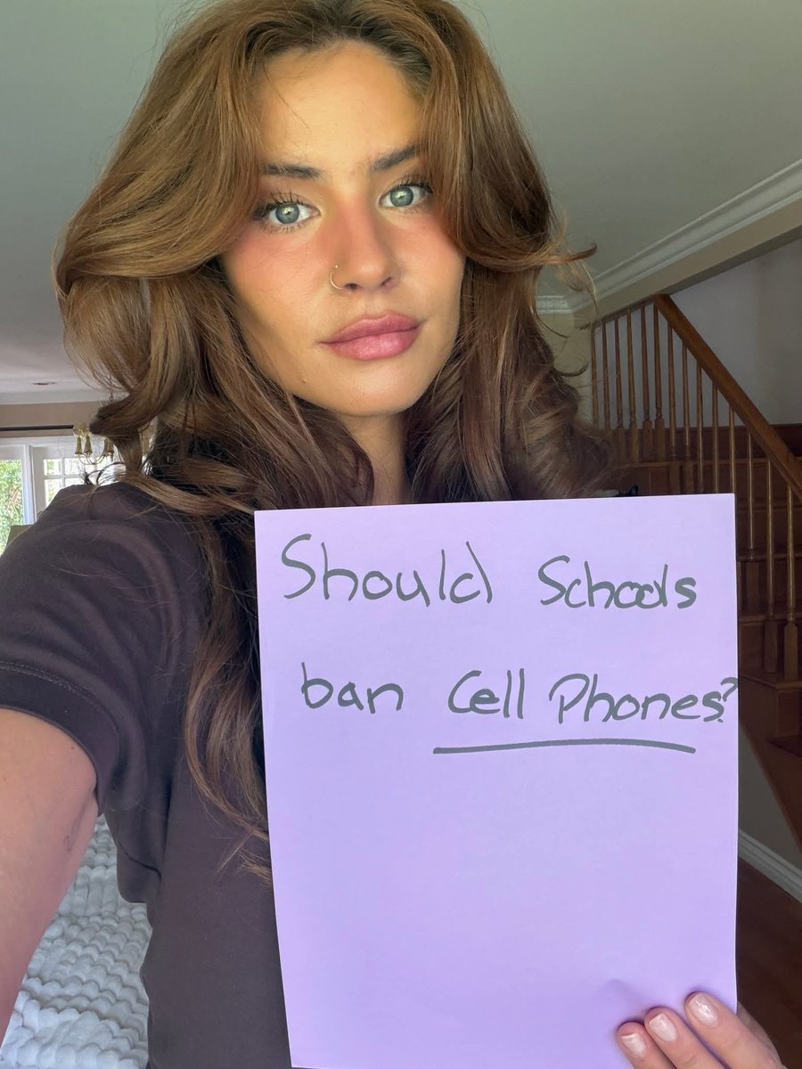 Emma tweet media