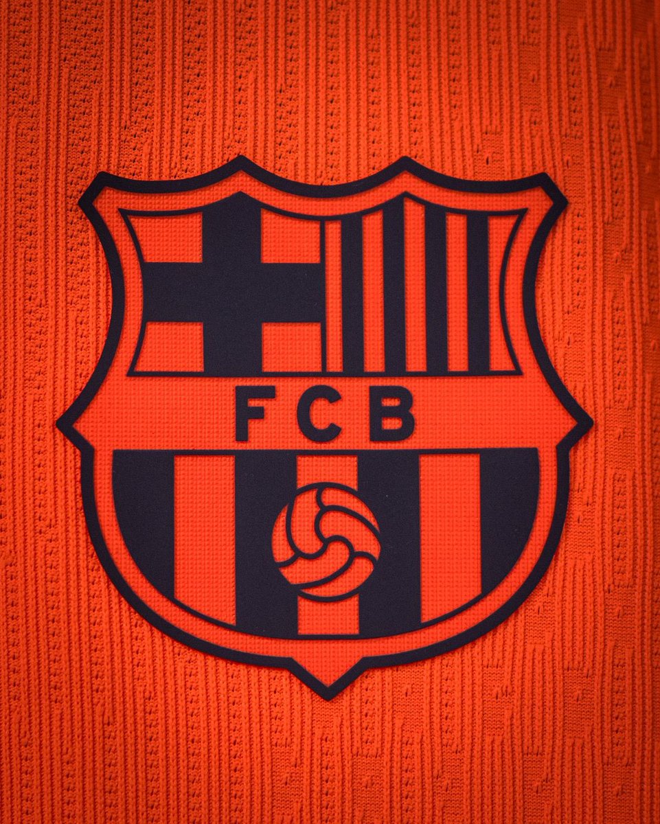 90MinBreaking's tweet photo. 🚨 BREAKING: Xavi has been left out of Barça Legends matches after requesting to play the final two games.

The decision is linked to his position during the recent elections. Xavi is said to be unhappy with the situation.

Barcelona’s stance is that the issue is temporary and will be resolved over time.

[@fansjavimiguel]