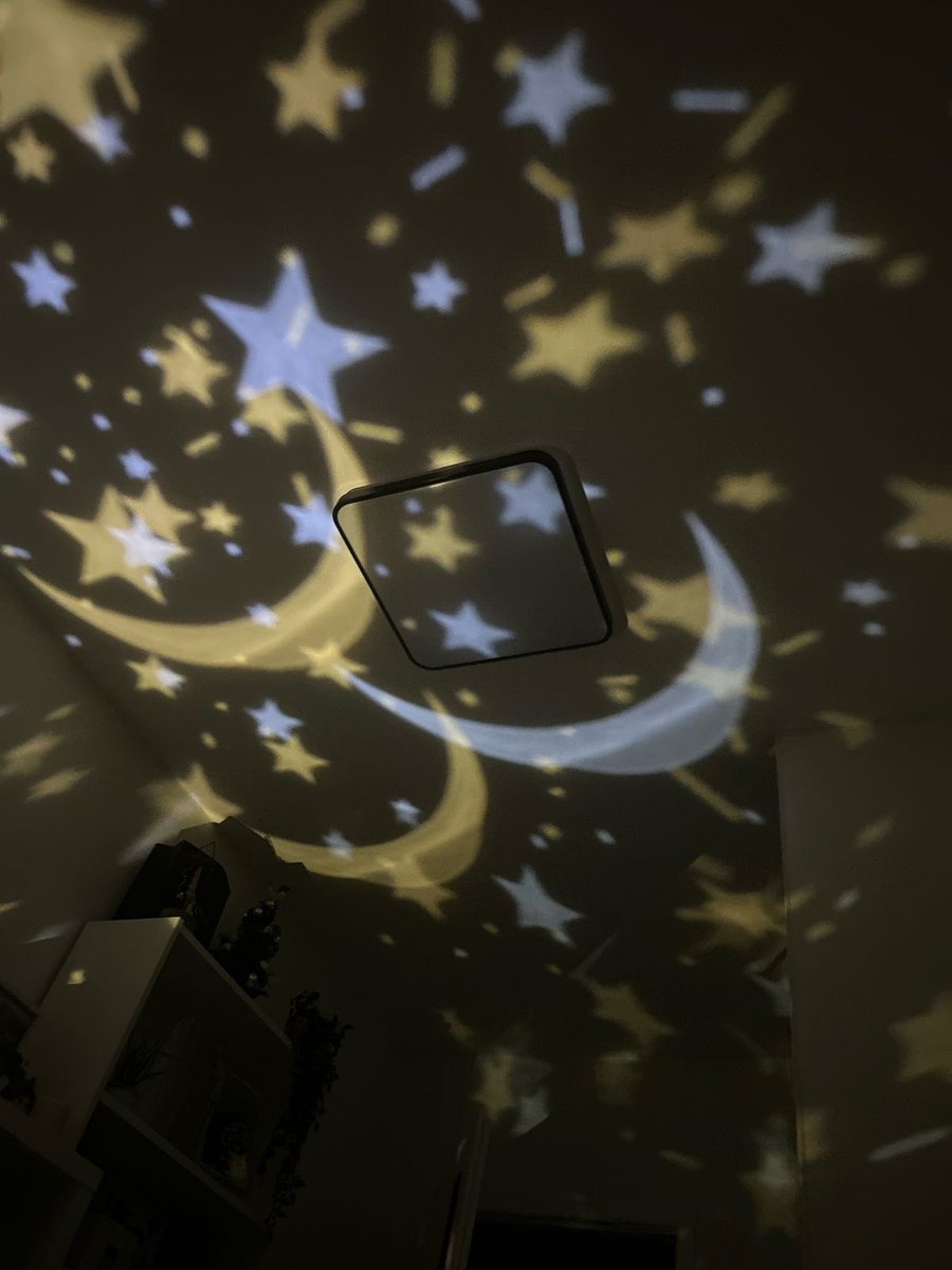 lunecrumbss's tweet photo. starry lights https://t.co/X2xATAD36J