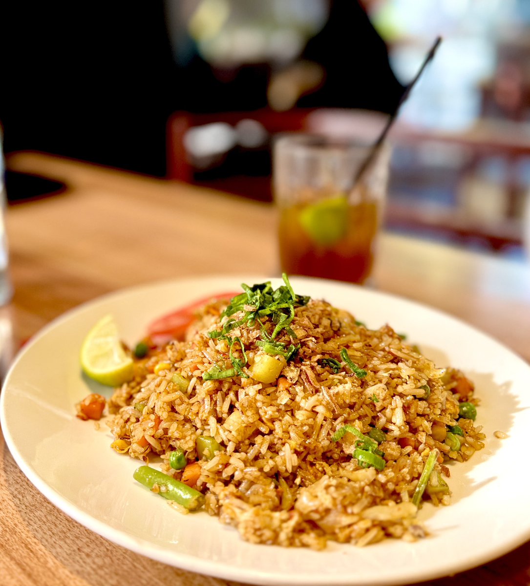 Aamirkhan78's tweet photo. Busy day made better by Nasi Goreng and Satay chicken
#Malaysian #lunchfix https://t.co/AtMvUJJe5H