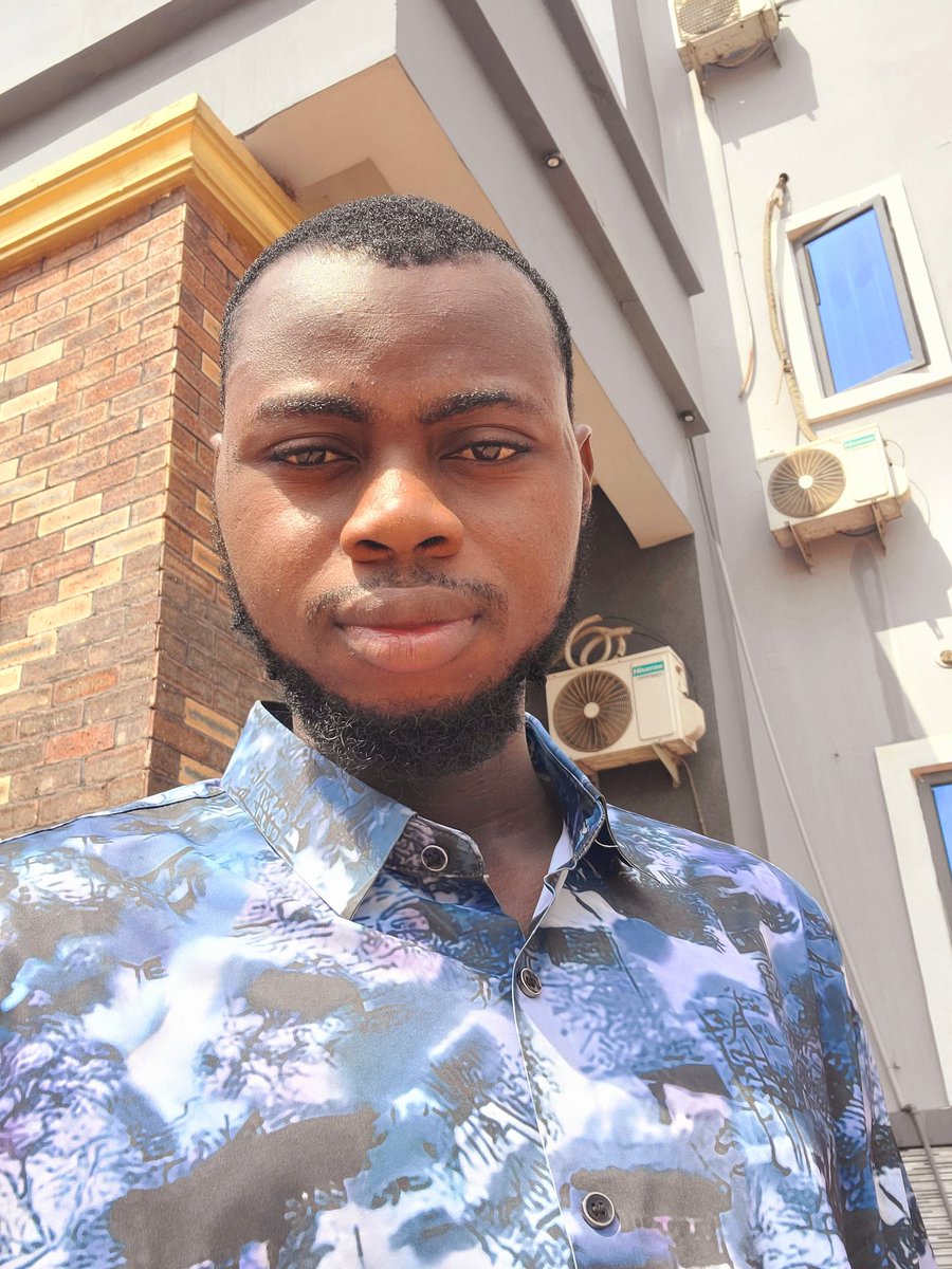 UgonelsonC's tweet photo. Another day to become 1% better

Keep going even when it's tough

Keep going even when results aren't showing yet

A moving man will surely meet his luck

God who sent you on this journey will never forsake you

Have a great Thursday Xers 🤍🖤 https://t.co/3YBwSps8U2