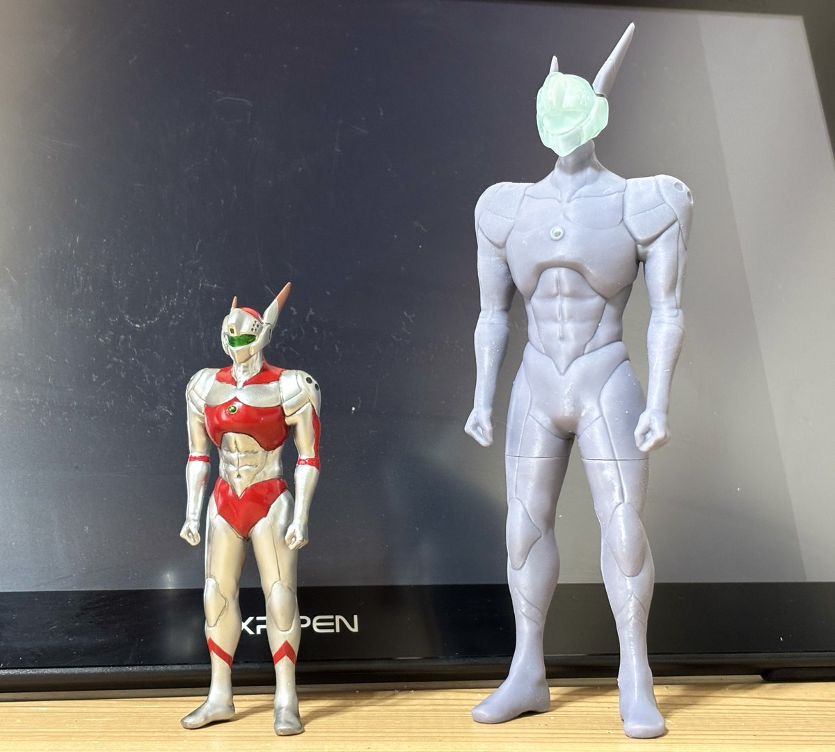T46Y's tweet photo. 過去に製作したイングラマンの反省点を踏まえ、新たに製作中。頭部と胸ランプをクリアパーツで、目と胸ランプの発光完成を目指す。

＃パトレイバー　＃イングラマン https://t.co/FMdOc61fHu