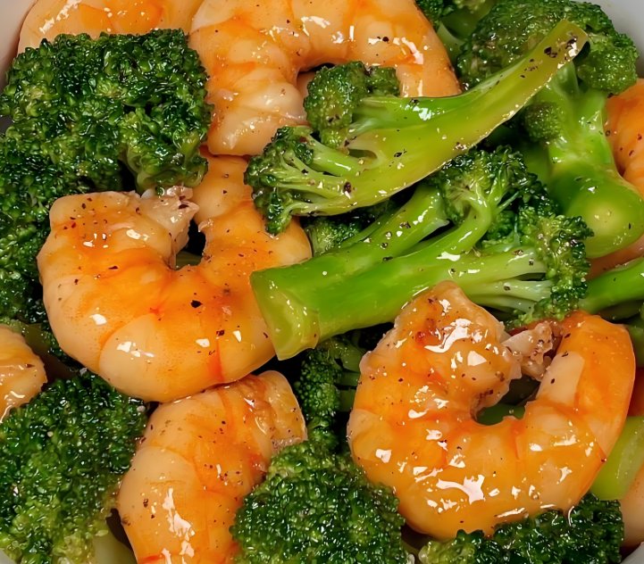 mcpedigo's tweet photo. Just made garlic butter shrimp pasta  Tender shrimp + creamy garlic butter sauce = 15-minute cozy meal perfect for weekdays! #HomeCooking https://t.co/KeqgMROkPm