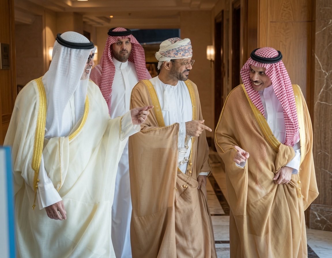 alkaid77's tweet photo. قادة وزراء الخليج العربي فقط https://t.co/ea5h12X1xE
