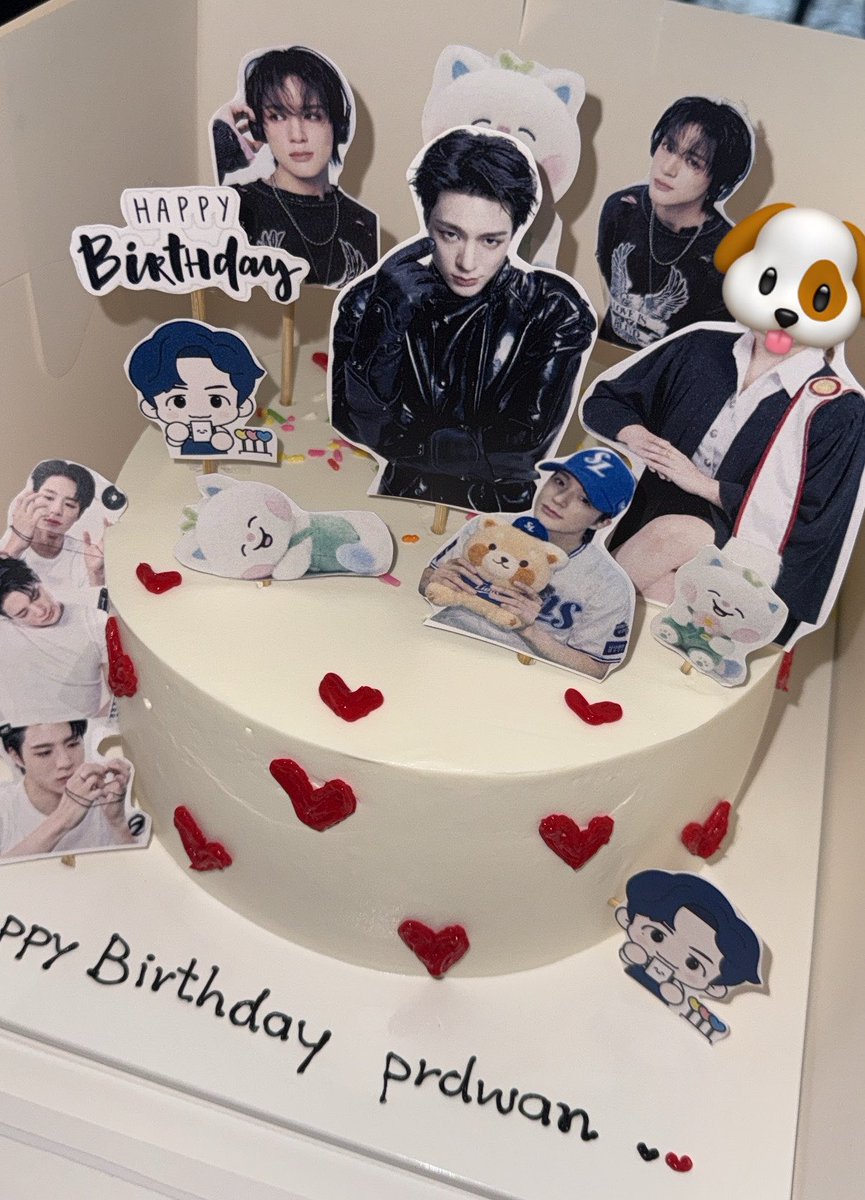pprdwann's tweet photo. ทุกคน.. ชีไม่ได้เอาไปลงเฟส แต่ชีเอาไปทำเค้กให้ 😭😭😭 อยากร้องไห้ รักแม่อะ ๆๆๆ 👩🏼‍🍼💕 https://t.co/XiaaeEfSwh
