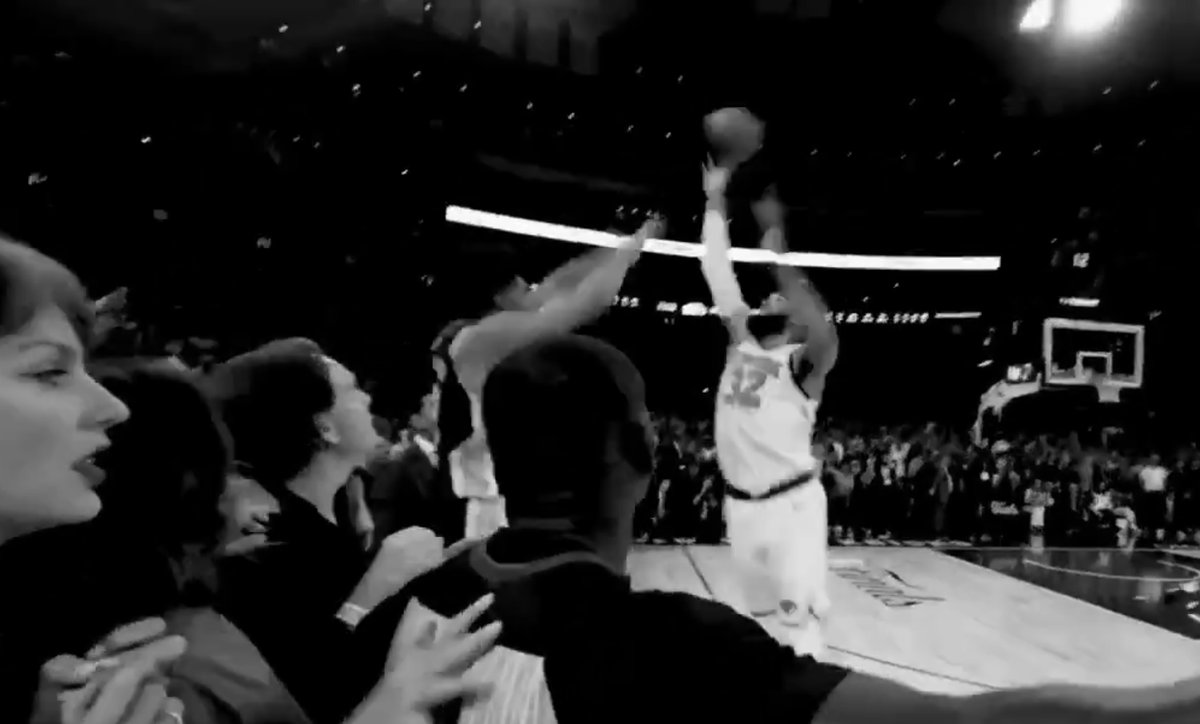 KiliaXeno's tweet photo. @BenStiller Hell yes thanks Ben!  I was arguing with a friend of mine whether KAT tipped the ball or not at the end, he clearly gets at least a finger on it. https://t.co/q2CpmKoMVp