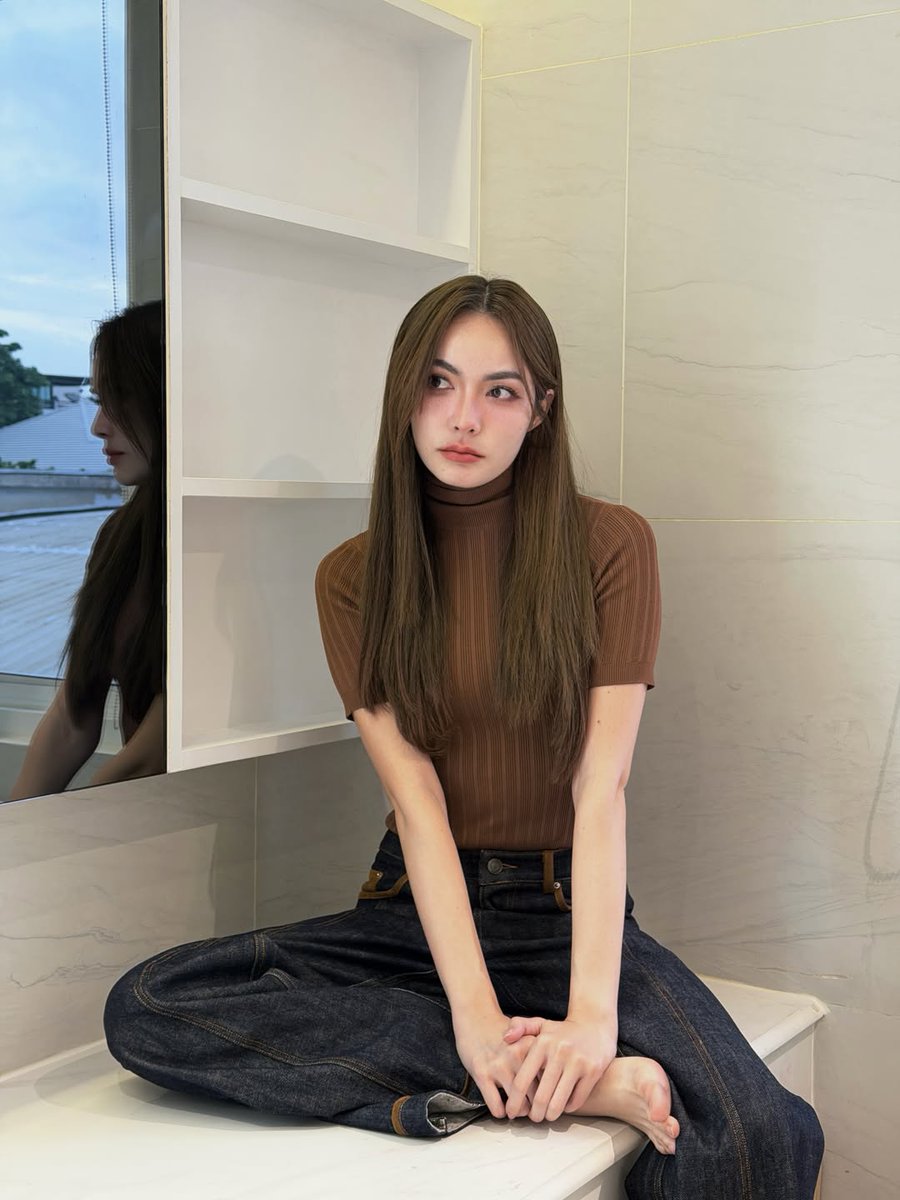 lsoulofficiel's tweet photo. Charlotte Austin (@itscharlotty) with Ain bodysuit &amp; Ezzo jeans from LSOUL.

#LSOUL #CharlotteAustin #ชาล็อตออสติน https://t.co/CVLY8Tou60