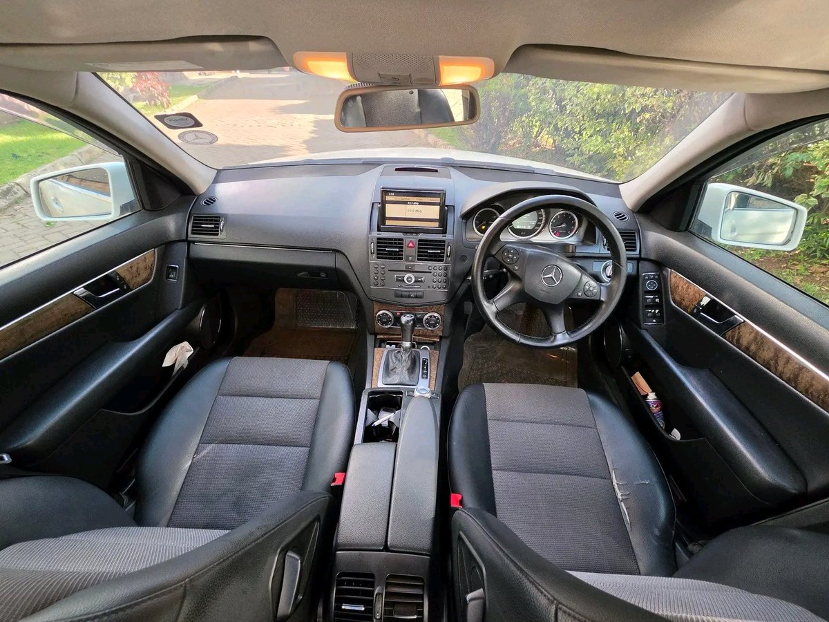 DerrickUdu55582's tweet photo. Mercedes Benz 
Automatic 1800cc 
1,250,000ksh
0799561061 https://t.co/QKITCwCAiS