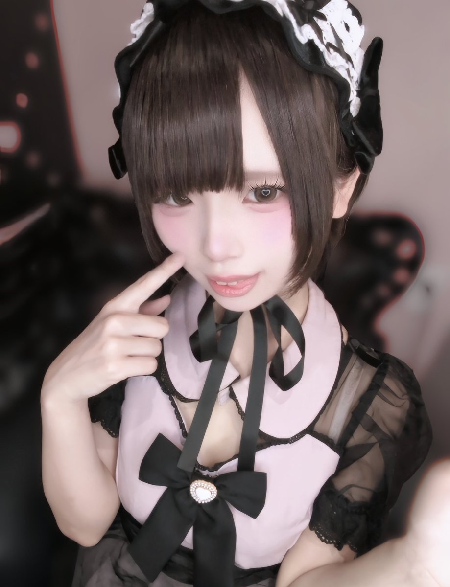 Memesan___'s tweet photo. 17-22まで!!
にじさんと初めてのお給仕😻💓✨ https://t.co/QJRk9eOVP7