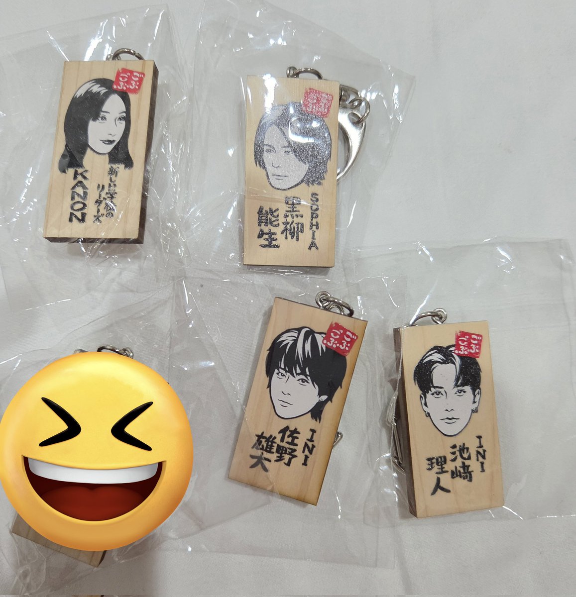 kurarayu's tweet photo. #ごぶごぶフェス のかまぼこ板キーホルダー、チャンミンのは交換成立で到着待ちなんだけど。ユノのはもう諦めた方がいいかな～。
#東方神起 は交換や買い取りで探している人が多かったもんね。 https://t.co/ItDhdgyKFA