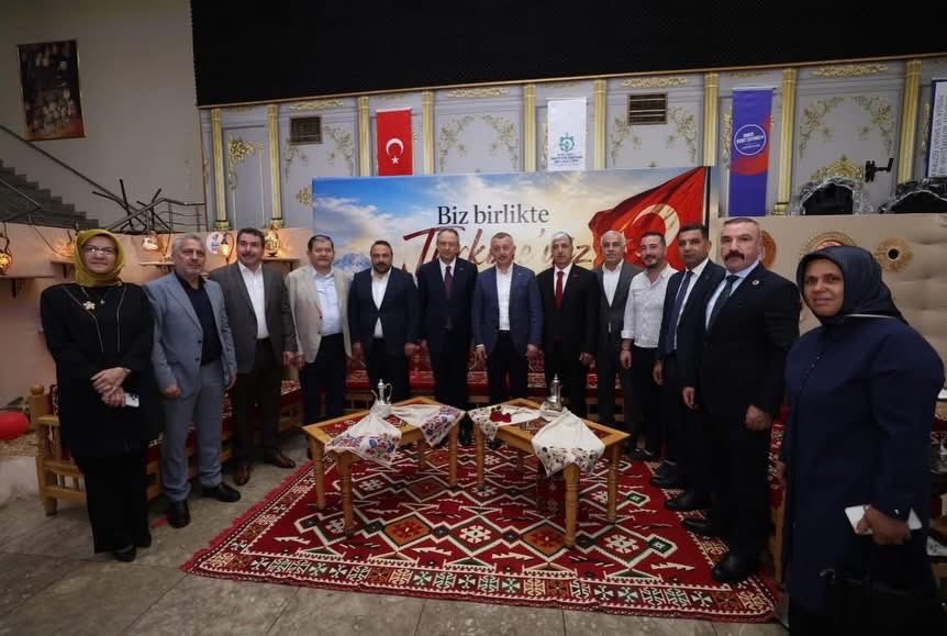 sinanyasar0441's tweet photo. KO-MEK Dilovası İlçe sergimiz.

“Biz birlikte Türkiye’yiz”
#TahirBüyükakın https://t.co/4ksbSfFSnL