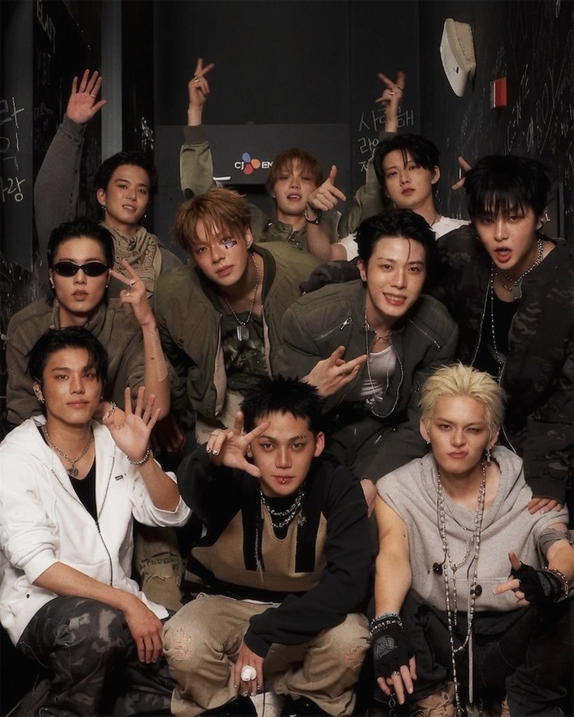 PLAZANAKA's tweet photo. วันนี้เทรเชอร์หล่อกันมากมากกก ถ้าได้เอนคอร์บนเวทีมันจะป็นยังไงน้าาา อยากเห็นจัง ทึเมเรามาทำให้มันเป็นจริงกันเถอะ สู้ๆค่าาา 💪

#IFIโหวตยูโหวต #ทึเมจ๋าลุยโหวต https://t.co/tt53jO1H7l