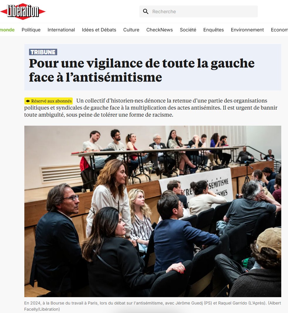 DesoutterA7358's tweet photo. Une bien drôle de tribune parue dans Libération (Libération n’a d’ailleurs pas toujours été très heureuse concernant les tribunes)
Qui commence par vouloir lutter contre l’antisémitisme, chose louable, puis nous explique tranquillement que :
-Jean Luc Mélenchon est antisémite, comme Meurice, de manière « feutrée » et « allusive ». Alors même que tous les discours de Mélenchon sont, sur ce point, fondés sur la recherche de solutions politiques et d’éléments matérialistes. Manifestement, certains ne peuvent se passer de la calomnie pour combattre leurs adversaires politiques ;
-La répression contre les voix palestiniennes en France est évoquée ainsi : « La diffusion de stéréotypes anciens – celui d’un pouvoir juif rendant impossible toute critique d’Israël en France – ressurgit ». Donc critiquer les relais de l’Etat d’Israël en France (et les ingérences de cet Etat), c’est être antisémite !
-L’antisionisme, c’est quand même très proche de l’antisémitisme, et que la liberté d’expression dans pareil cas, cela favorise «  favorisant la libération d’une parole haineuse comme le passage à l’acte » ;
-Le mot d’ordre « de la rivière à la mer » préparerait le massacre de millions d’Israéliens selon les auteurs. Car pour ces derniers, il n’est pas possible d’imaginer un autre cadre que celui de l’Etat raciste d’Israël, qui s’est construit sur l’expulsion de 800 000 Palestiniens, et gagne la mer en en massacrant des centaines de milliers d’autres…
-Les organisations Euro Palestine et Urgence Palestine sont tout simplement suspectes. Cela tombe bien puisque Darmanin veut dissoudre l’une d’entre elles.
-Le génocide palestinien est d’ailleurs nié et mis entre guillemets car « il convient de rappeler la différence entre cette guerre, aussi dramatique et scandaleuse soit-elle, et les camps d’extermination de l’Allemagne nazie ». Tentative de relativiser les horreurs actuelles… Au passage, notons que pour des « historiens », ils auraient dû savoir que la majorité des juifs ne sont pas morts dans des « camps d’extermination ». Sofia Aram aurait pu signer, si elle était aussi historienne qu’eux; mais comme elle n’a aucun métier…
Bref, tribune totalement alignée donc sur les méthodes des génocidaires et de leurs complices.
Tribune qui prépare le retour de la loi Yadan qui voudrait interdire toute critique de l’Etat d’Israël.
Parmi les auteurs, on trouve Michèle Riot-Sarcey, qui est militante « féministe »,  qui manifestement n’a pas l’air particulièrement préoccupée par les femmes palestiniennes ; Jean-Numa Ducange, ancien militant de la LCR qui a mis les voiles à droite ; from the barricade to the carrière universitaire...
Puisque ces gens aiment beaucoup lancer des anathèmes, on pourrait quand même les interroger, eux, sur leur propre racisme. Car comment peut-on à ce point être insensible au sort des Palestiniens pour ne se préoccuper que de la sécurité de l’Etat qui les massacre, sinon en estimant que la vie des arabes ne compte pas ?