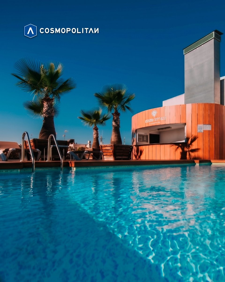 Cosmo_Elche's tweet photo. ¿Cuántos centros deportivos conoces en #Elche que tengan #terraza y #piscina en un mismo espacio? Nuestras instalaciones van más allá de las salas de entrenamiento, ofreciéndote espacios únicos que marcan la diferencia. Nuestra terraza, junto a la piscina, es ejemplo de ello. https://t.co/C0W2Rl42U0