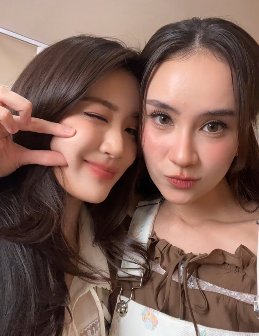 xoheees's tweet photo. literally them 🥺🥺🥺 https://t.co/zlRQA1mdzG