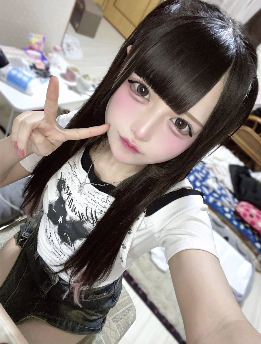 kyuuuns_yunon's tweet photo. 過去画 https://t.co/CYxbId35DM