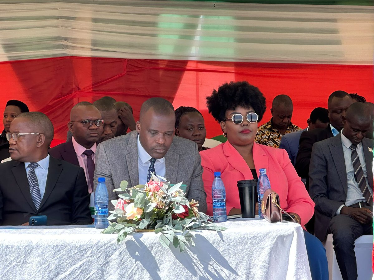 IntumwaNews's tweet photo. #Ikiyago Émission publique animée par les membres du gouvernement du Burundi ce jeudi le 11 juin 2026 se tient à Gitega. Cette émission publique est conduite par le Chef du gouvernement Son Excellence le Premier Ministre Nestor Ntahontuye. https://t.co/iW0TU2RSJ2