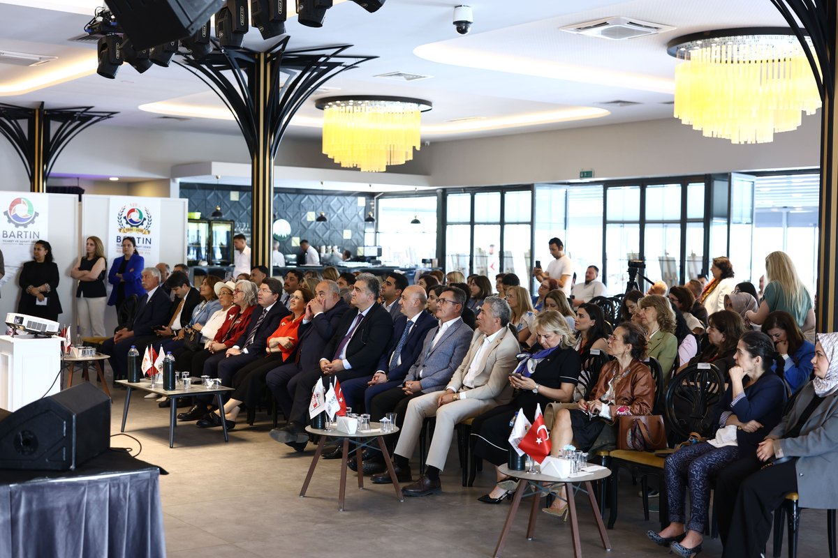 devrektso's tweet photo. Batı Karadeniz Bölgesi Kadın Girişimciler Kurulları Toplantısı, Bartın Ticaret ve Sanayi Odası koordinatörlüğünde faaliyetlerini sürdüren TOBB Bartın Kadın Girişimciler Kurulu ev sahipliğinde gerçekleştirildi. https://t.co/OVQBwqYXod