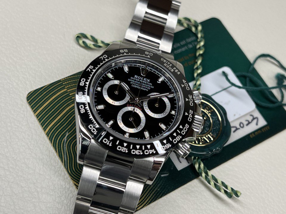 クォーク静岡店本日のおすすめ DAYTONA Ref.116500LN ブラックダイヤル