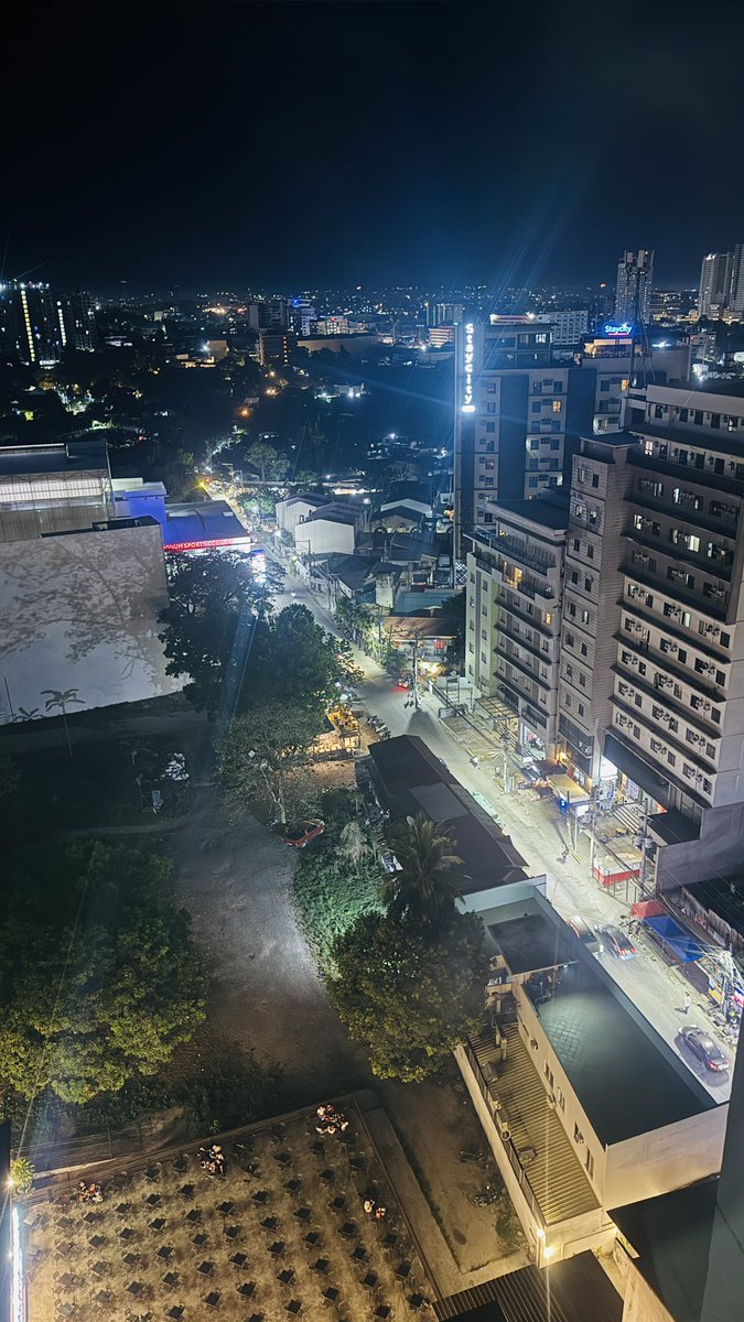 DodongJC's tweet photo. Morning View vs Night View. #cebualter #altercebu #visitingfromDavao https://t.co/ztgWZO5Y0x