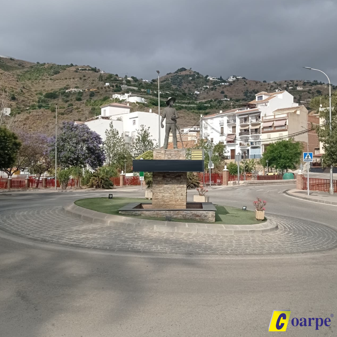 coarpe's tweet photo. 🎯 Nuevo sábado, nuevo rincón por descubrir.

¿Sabrías decirnos dónde se encuentra esta rotonda y contarnos algo de su historia?

📓 ✏️ La pista, la de todas las semanas: Hemos estado allí en los últimos 4 días

#Coarpe #PuertaSeguridad #PuertaAcorazada #FindeSemana #JuegosCoarpe https://t.co/9e478xiELE