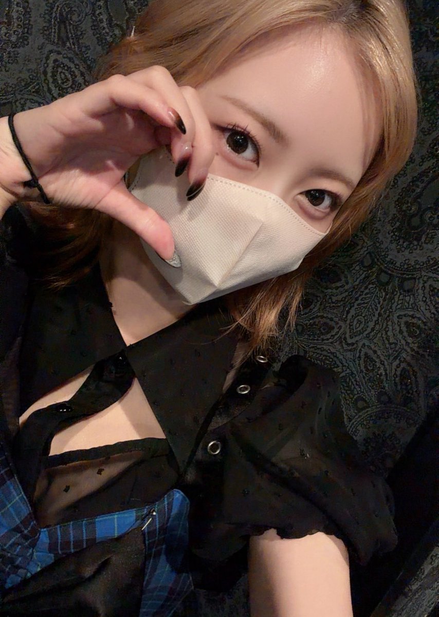 xozqu's tweet photo. ろぐいーん
これは果たして風邪なのか花粉なのか🤦‍♀️

#コンカフェ #大阪コンカフェ #ミナミコンカフェ #コンカフェ大阪 #宗右衛門町 https://t.co/lD4WqLWqlv