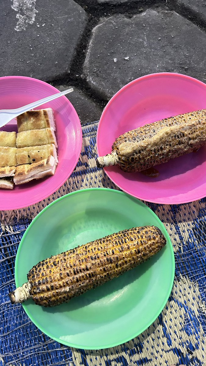 riskaakk's tweet photo. jagung bakar terlove dijogja 🤤 https://t.co/J8mz3OOe8m