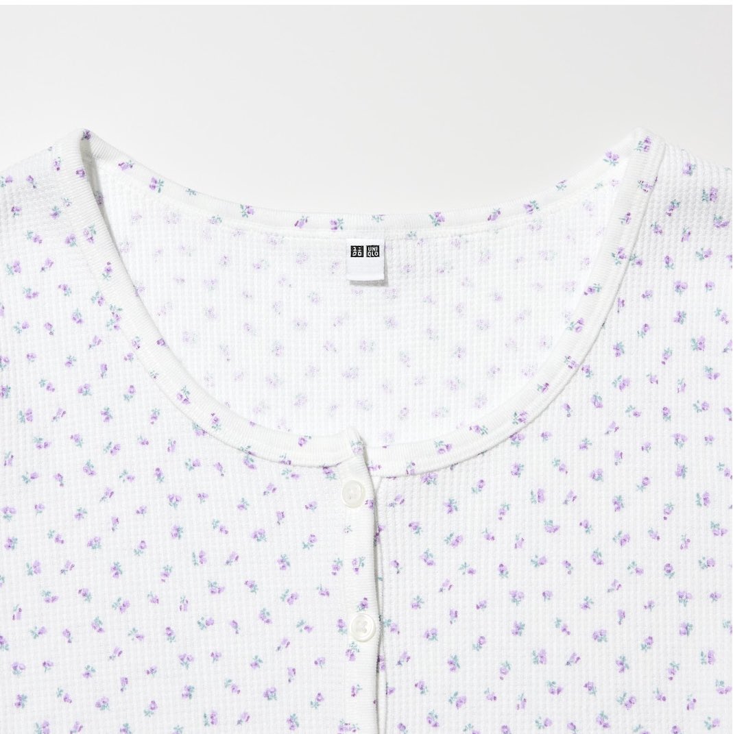 mori__k13's tweet photo. 一目惚れしたUNIQLOのトップス
やわらかい紫色の小花柄が可愛いすぎる🪻

ワッフル素材で肌触りも◎

今なら790円…！！ https://t.co/wyVm3iZBAG