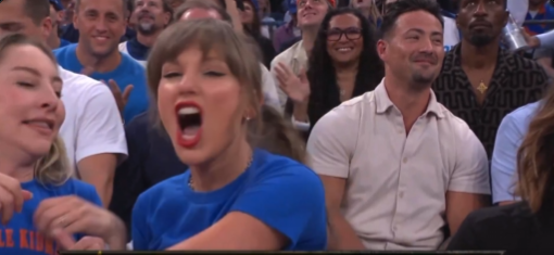 BC7_Games's tweet photo. @Chimpnnout It All Started When She Became A Liberal Koi Fish. As You Can See By The Awkwardly Cringing Way She Holds Her Mouth, She Appears To Be Attempting To Be Something She Is Not https://t.co/1R9bybYNty