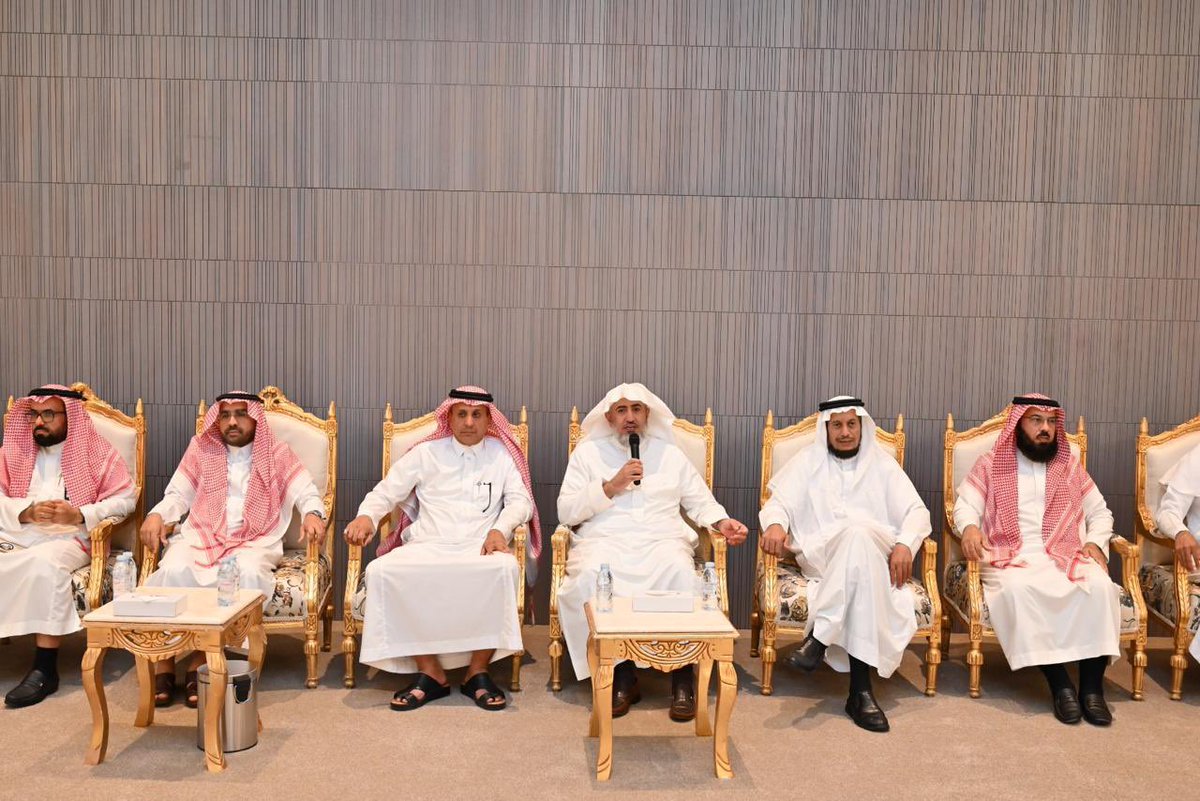csl_maj's tweet photo. برعاية وحضور وكيل #جامعة_المجمعة للتنمية والاستثمار ووكيل الجامعة للشؤون التعليمية كلية الشريعة والقانون تنظم حفلاً تكريمياً بمناسبة حصولها على الاعتماد البرامجي المشروط من المركز الوطني للتقويم والاعتماد الأكاديمي  للماجستير القانون العام، والبكالوريوس القانون https://t.co/iaKtRgt8Gd