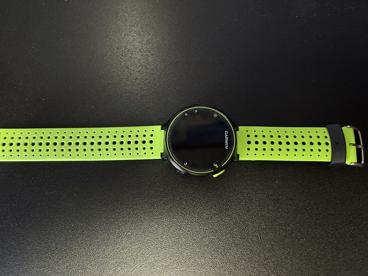 flo_tomo3's tweet photo. @yodo_wristwatch 長年ジョギングを共にしてきたお気に入りのGarminですが、なんと今日ベルトの輪っかが切れてしまいました…ショック💦
見た目は綺麗ですがガタがきたんだなと寂しがってたところにこの素敵な企画と出会えて運命を感じてます✨
時の記念日に、新しい相棒としてPOLAR Street Xとまた走り出したいです🏃‍♂️🔥 https://t.co/hbAzOC6kDK