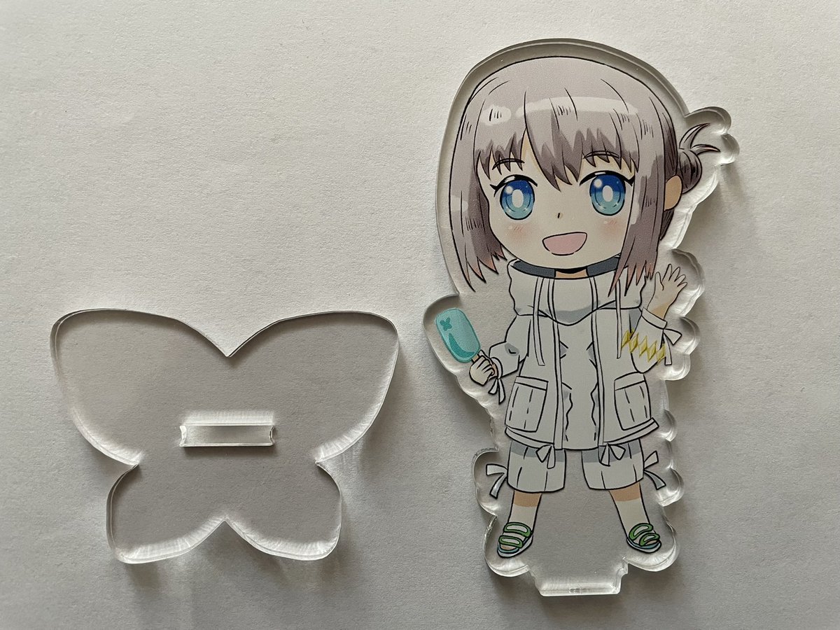 01yukisakura's tweet photo. いつイベントに出るかわからないけど多分このアクキーとアクスタ持ってくる🦋 https://t.co/ABclFDjvOj