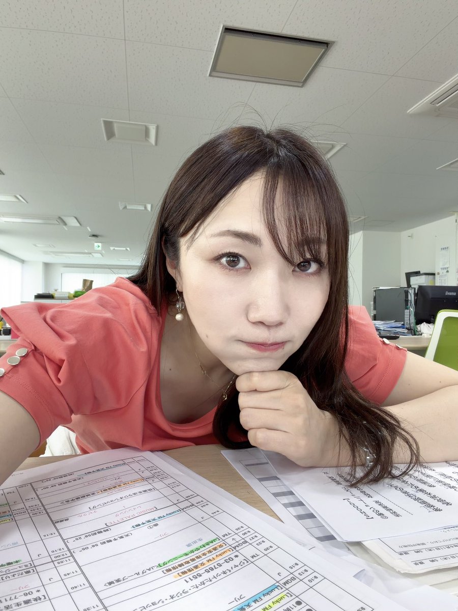 ayayamaguchi's tweet photo. 今日も4時間ありがとうございました！！
LuckyFesのチケット販売も"はずまって"ますんで、しっかり忘れないようにゲットしてくんちょっ☺️笑
訛りアナウンサーの今朝のウザ自撮り載せておくね🤳

したっけ、来週のテーマ発表㊗️
メール激しくキボンヌ！！(　ﾟДﾟ)b
https://t.co/06V45ZlobM

#ハピパン https://t.co/dMEVd2XoUX