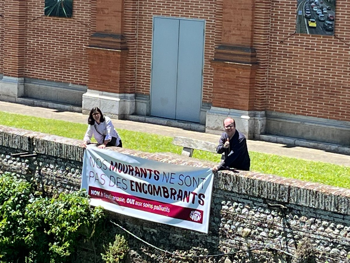 allianceVITA's tweet photo. 📣 Alliance VITA organise lundi 22 juin de nombreuses mobilisations en France pour dire NON à l'euthanasie et au suicide assisté.
"Nos mourants ne sont pas des encombrants !"

Rejoignez-nous !
🔗https://t.co/RwKyfv61ax

#encombrants #findevie #euthanasie https://t.co/UsNgdCIPau