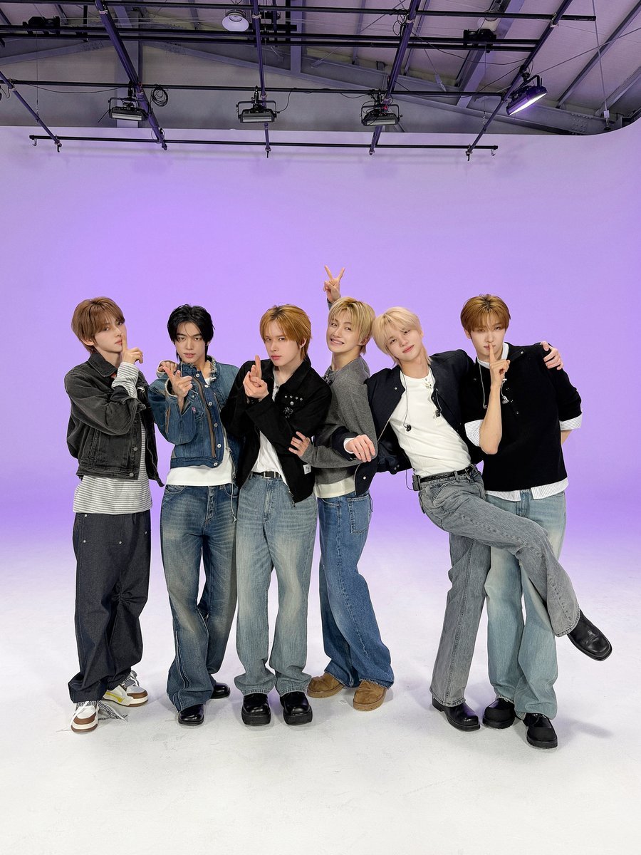 Shrinyu's tweet photo. Let’s play music imposter with 𝗵𝗲𝗹𝗹𝗼𝟴𝟮. We’re trying this challenge to guess who the imposter is. It’s an exhilarate and frabjous the experience, as you watch them suspect each other. Who starts? The one who might be the imposter. Watch now, to brighten up your day! https://t.co/5k7sb11fhg