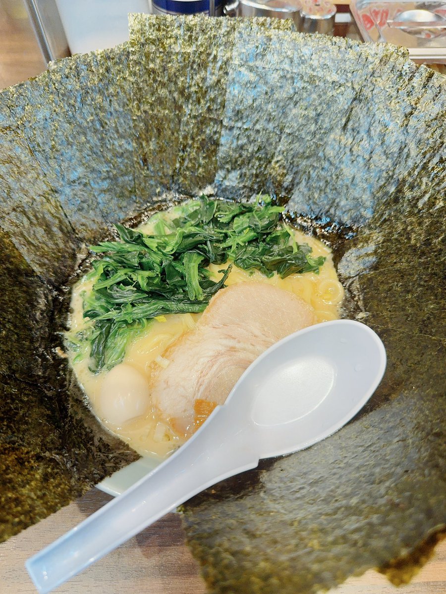 ashizu00's tweet photo. ラーメンの花が咲いている https://t.co/vSouMCevtN