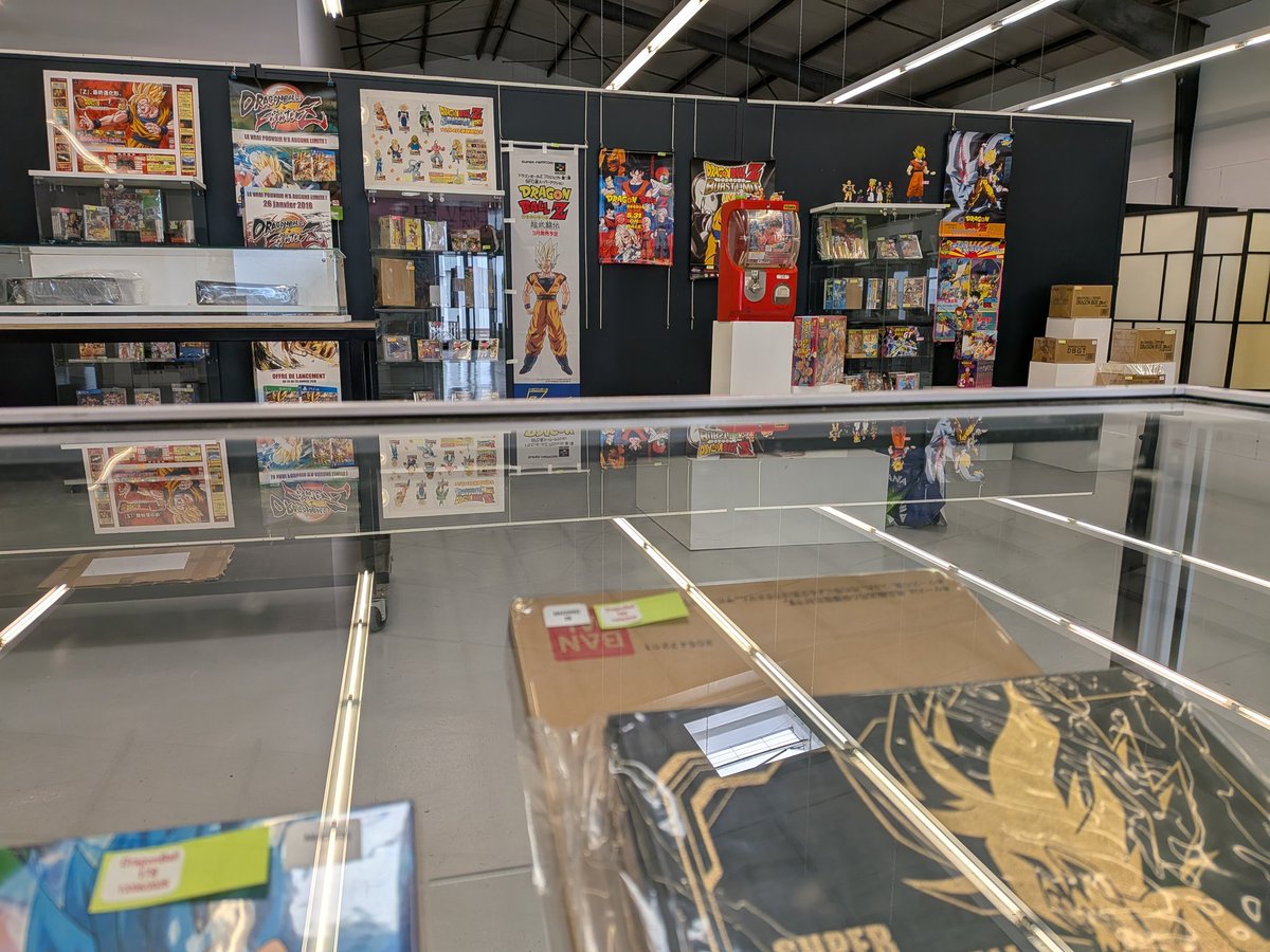 OssOraGenki's tweet photo. L'expo Dragon Ball prend bien forme ! Encore des ajustements à faire ! https://t.co/BsLE9tMrsQ