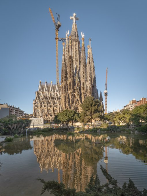 MightyWatanabe's tweet photo. @VaticanNews Barcelona, Holy Mass, June 10, 2026-Pope Leo XIV
https://t.co/pUoPUkLZ5N
the Tower of Jesus Christ⛪️@sagradafamilia🗼
El Papa Lleó XIV ha beneït la torre de Jesucrist, l'acte central de l'Any Gaudí i una de les fites més significatives en la història recent de la Basílica https://t.co/bFjdc3he15