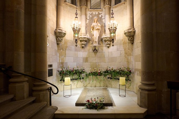MightyWatanabe's tweet photo. @VaticanNews Barcelona, Holy Mass, June 10, 2026-Pope Leo XIV
https://t.co/pUoPUkLZ5N
the Tower of Jesus Christ⛪️@sagradafamilia🗼
El Papa Lleó XIV ha beneït la torre de Jesucrist, l'acte central de l'Any Gaudí i una de les fites més significatives en la història recent de la Basílica https://t.co/bFjdc3he15