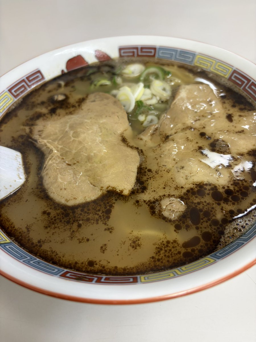 _920117's tweet photo. 「あとむさんの北海道営業に行く練習した���から出張チャンスあったら行ってみたい」と言っていたら入れてもらえました✈️何もかも美味しかった、幸せ🤤💓
もう1人で行けるぞ。北海道の皆さま、あとむさんに「牛乳早飲み」でも「玉ねぎ詰め放題MC」でも何���もオファーしてください🫶 https://t.co/mxgHahjdyS
