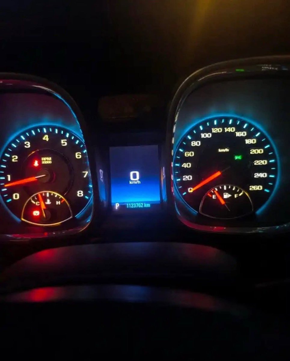 Mileage_impo's tweet photo. Over 1 million kilometres,and the car just gave up

This 2016 Chevrolet Malibu LT 3.0L V6 served as a taxi in Dubai for 9 years, covering just 1,123,762 km (698,273 miles) before the engine gave up. A true test of endurance for the 3.0L V6 LF1: 263 hp, 330 Nm of torque.

This motorization formed part of the eighth generation of Malibu (2013-2016), designed for markets that do not rely on turbo engines, such as the Middle East, where reliability is a priority. And wow, this engine earned its place.