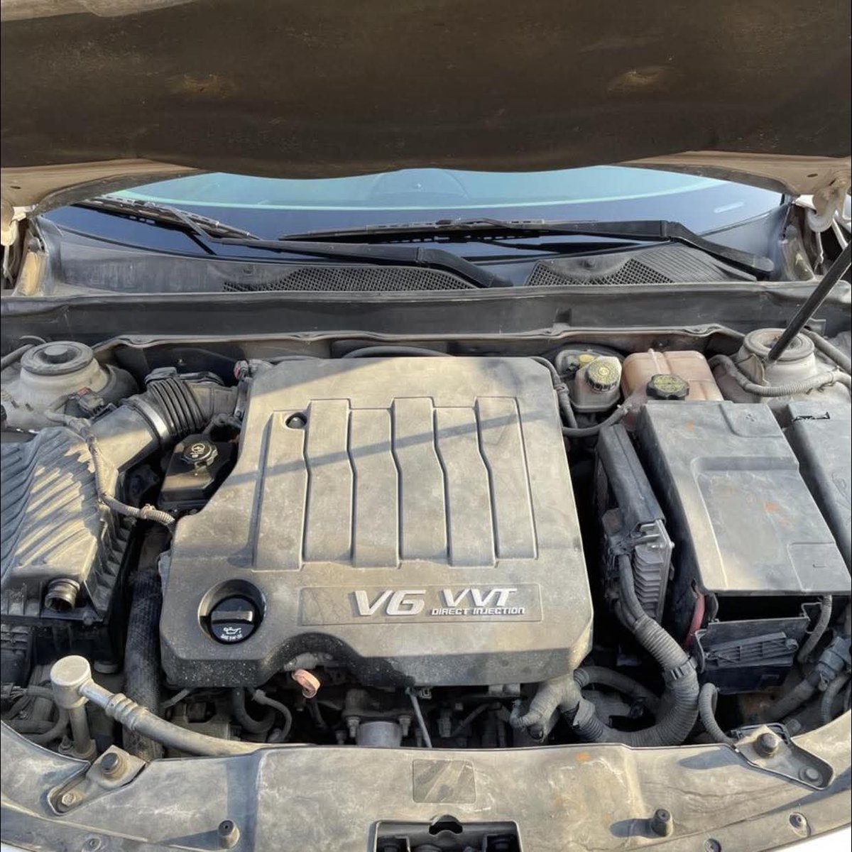 Mileage_impo's tweet photo. Over 1 million kilometres,and the car just gave up

This 2016 Chevrolet Malibu LT 3.0L V6 served as a taxi in Dubai for 9 years, covering just 1,123,762 km (698,273 miles) before the engine gave up. A true test of endurance for the 3.0L V6 LF1: 263 hp, 330 Nm of torque.

This motorization formed part of the eighth generation of Malibu (2013-2016), designed for markets that do not rely on turbo engines, such as the Middle East, where reliability is a priority. And wow, this engine earned its place.