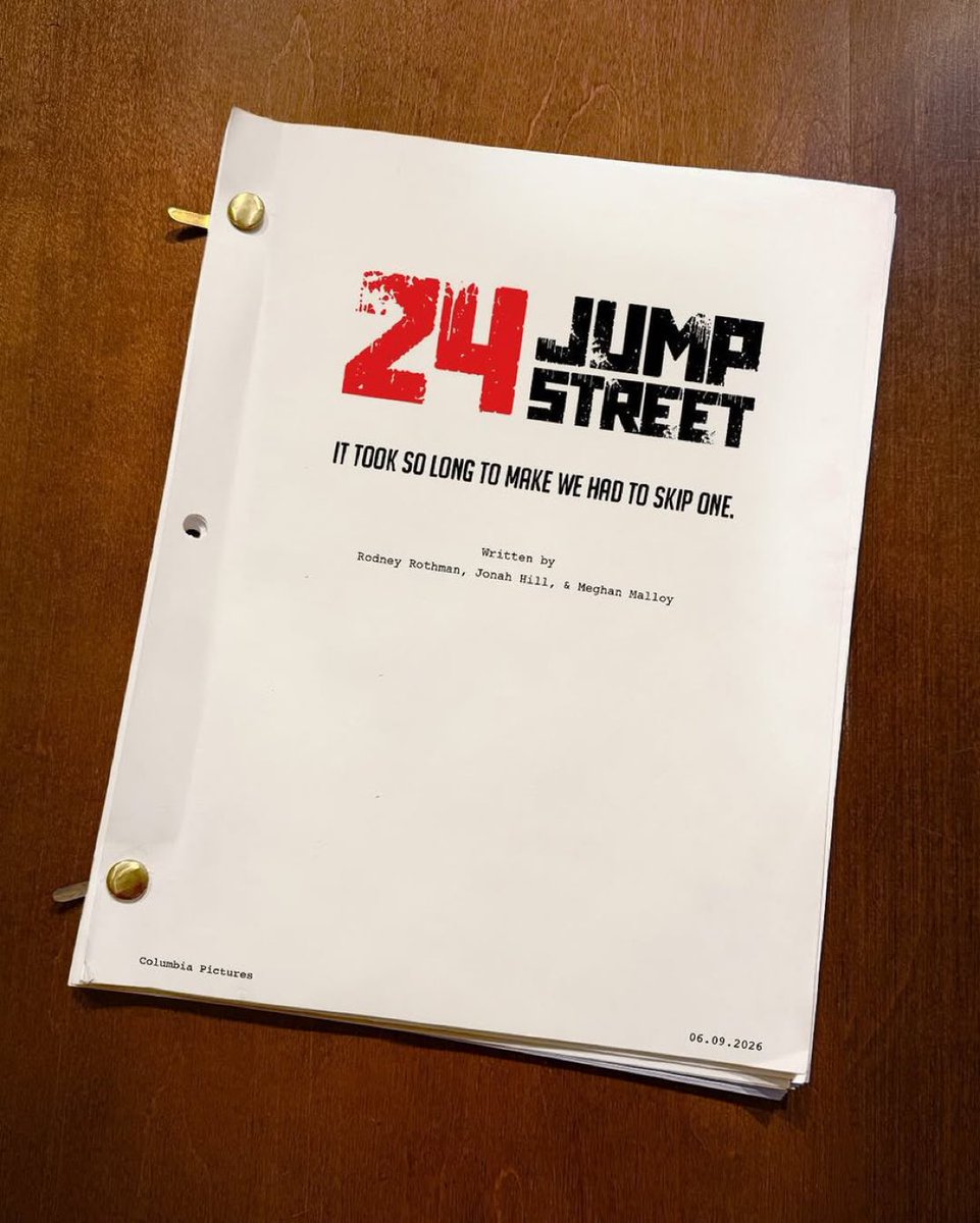 CinemeReviews's tweet photo. رسمياً:

تم الاعلان عن "24 JUMP STREET"

"استغرق الأمر وقتًا طويلاً لدرجة أننا اضطررنا لتخطي واحدة." https://t.co/Lx1vCwB3T6