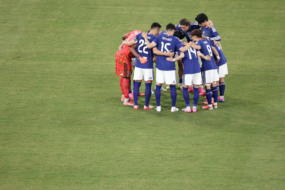 RESPECTion2026's tweet photo. ** ┈┈┈┈┈┈┈┈**
RESPECTion!フォト
アイスランドとの壮行試合。試合前、円陣を組むサッカー日本代表イレブン（酒井真大撮影）
** ┈┈┈┈┈┈┈┈**
#RESPECTion
#リスペクション https://t.co/RU0NUexEmi