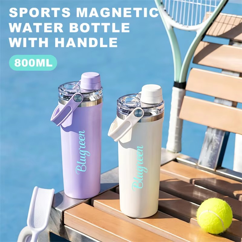 __Blugreen's tweet photo. 💧 Ergonomic handgrip + magnetic lid = a smarter hydration experience.

800ml stainless steel vacuum bottle for sports, travel and outdoor use.

MOQ 3000pcs
📧 elena@blugreen.cn
🌐 https://t.co/m7MqiTUvzw

#blugreen #sportsbottle #vacuumflask #customdrinkware #oem https://t.co/JETBG5ktGW