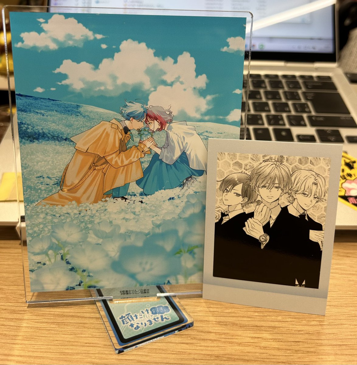 obarabaraba0221's tweet photo. 【気ままにグッズ紹介③】
⭐︎アクリルスタンド　3種類⭐︎
王道にして最高！！！なアクリルスタンド3種類👏👏👏👏👏

色々な場所に飾りやすいサイズです🫶
台座が斜めなのも可愛いポイントです！！

連日紹介した3種類のグッズが明日より白泉社商店で販売開始します〜❣️
(多分17時……！？！？) https://t.co/DYMzfap1z5