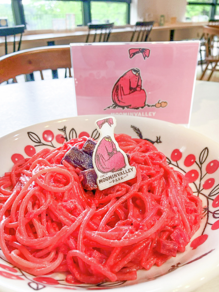 ニンニの可愛いピンクのパスタ🍝🎀／ レットゥララウンジに「ニンニの