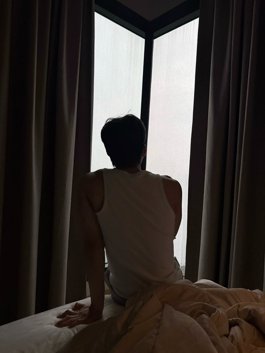 jirghe's tweet photo. pov : pemandangan phuwintang pas bangun tidur https://t.co/fTfEeuiqfe