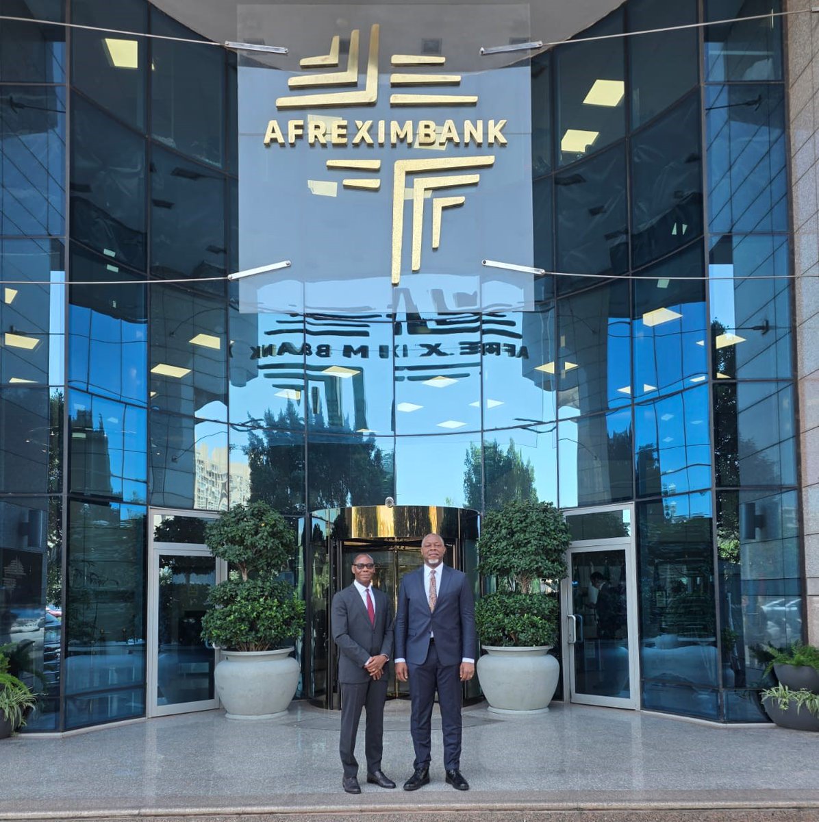 papss_africa's tweet photo. 🇳🇬🏦Deepening collaboration with @ZenithBank Group 
PAPSS was pleased to host a Zenith Bank Group delegation led by Mr. Lanre Oladimeji, Managing Director, Finopay, for a two‑day working visit at the Afreximbank Headquarters in Cairo.

The workshop sessions provided a comprehensive platform to:
🔹 Present PAPSS solutions and ongoing initiatives
🔹 Review the partnership journey with Zenith Bank
🔹 Explore new opportunities for business growth and transaction expansion across Africa

The engagement reflects a shared commitment to advancing seamless, secure, and local‑currency cross‑border payments under the AfCFTA.

Together, we are building the infrastructure that powers Africa’s trade and payments future.
#PAPSS #ZenithBank #Afreximbank #AfCFTA #AU